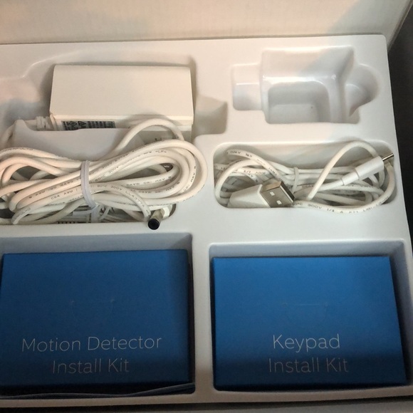 Complete Ring Alarm System (1st Gen) - Picture 10 of 13